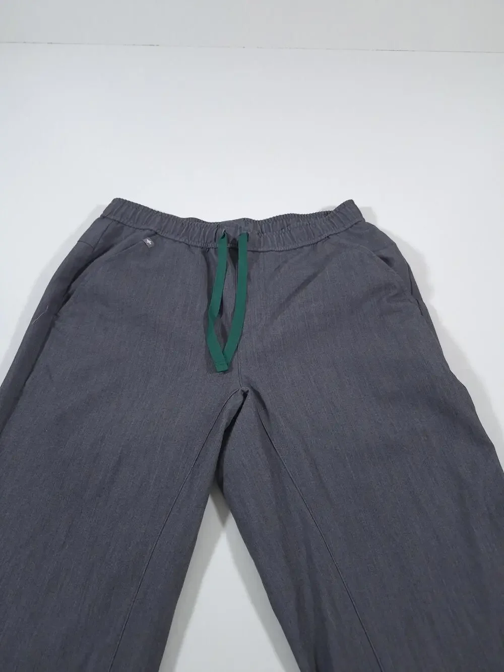 FIGS Tanson Jogger Scrub Pants Men's Small Gray Stretch Scrub Workwear